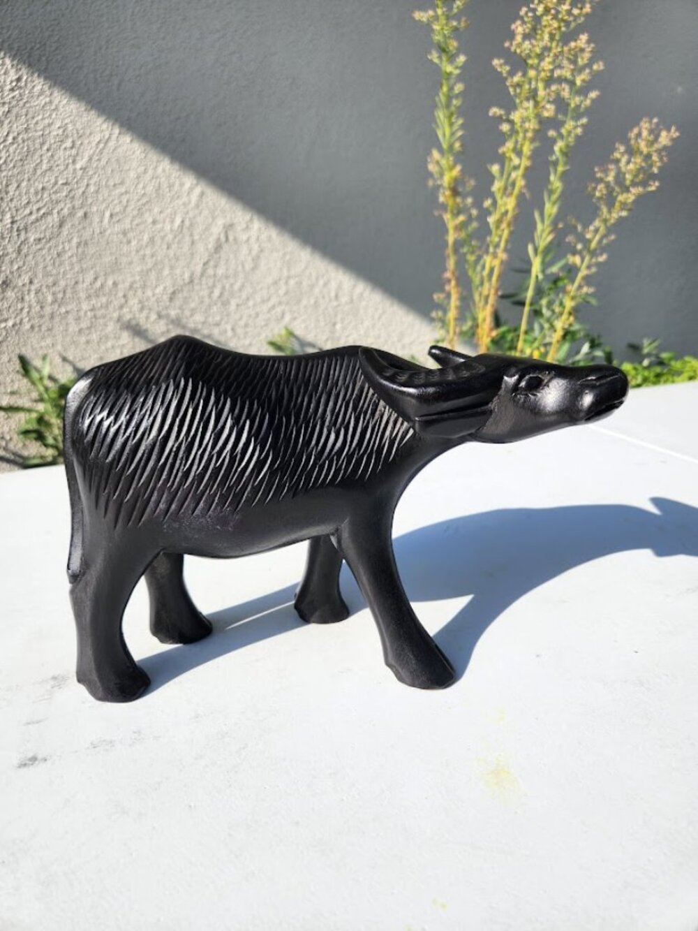 Vintage Mid-Century Hand-Carved Wooden Water Buffalo Sculpture Animal Wood Figur